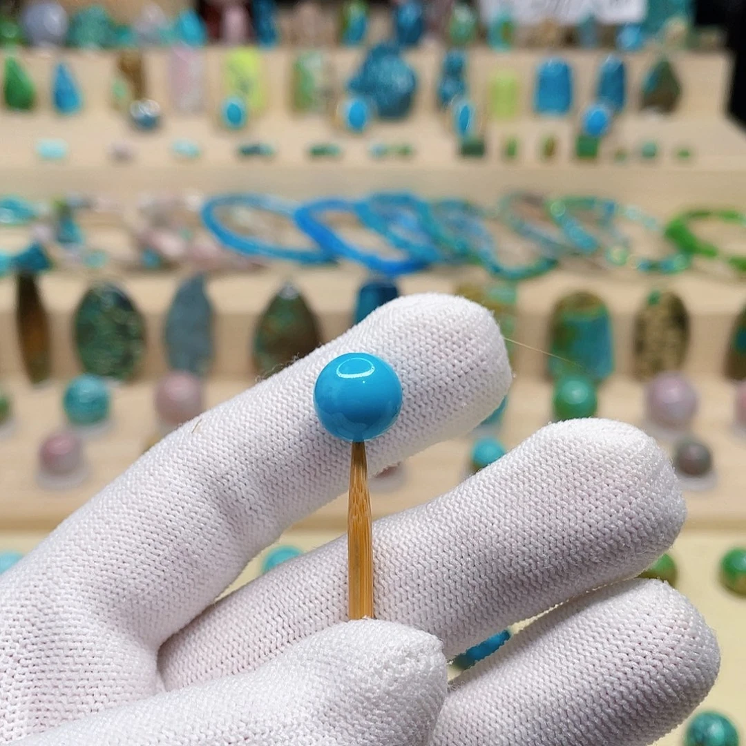 绿松石未镶嵌颈饰