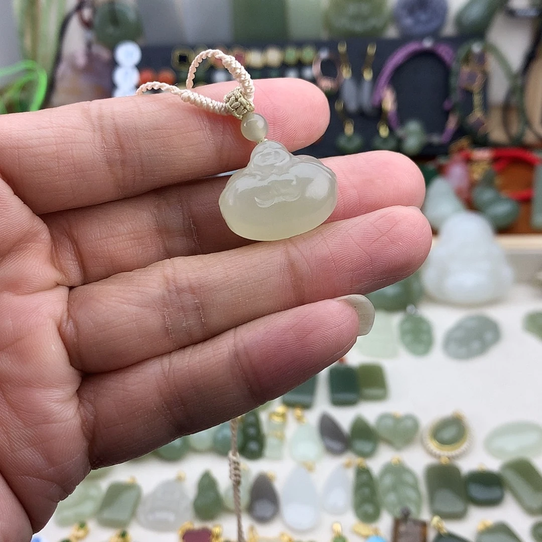 和田玉未镶嵌吊坠(不含链)