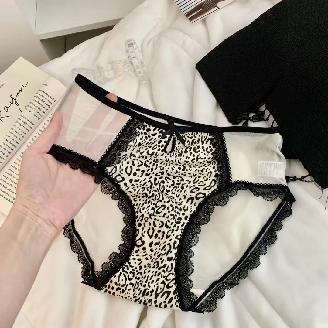 性感浪漫豹纹缎面蕾丝内裤女纯欲春季爆款冰丝抑菌三角裤女JW1502