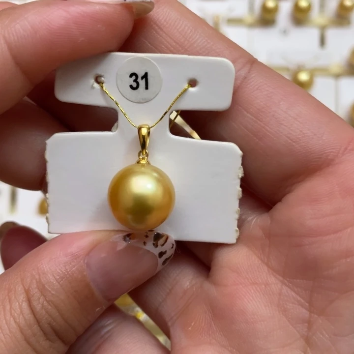 海水珍珠18K金镶嵌耳饰