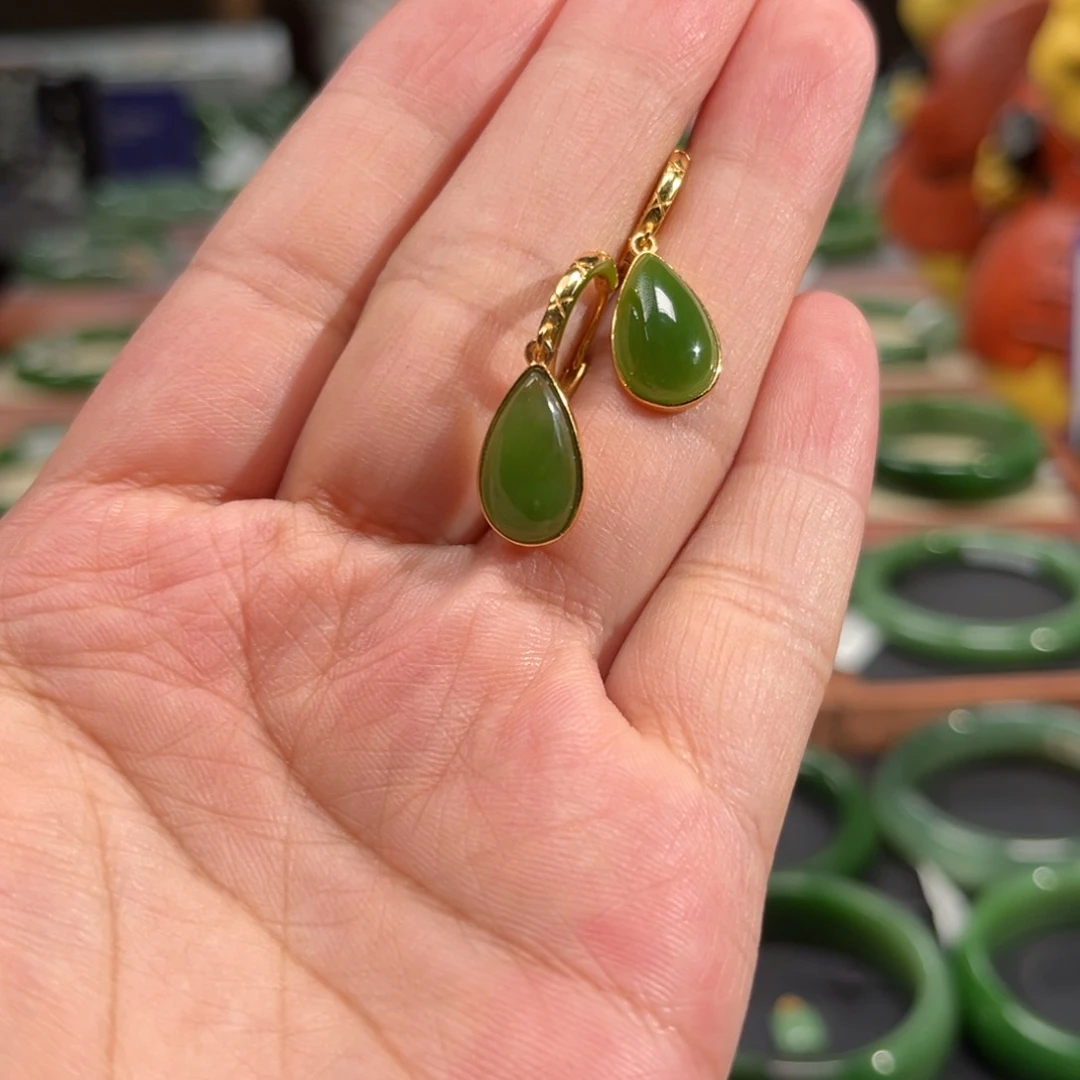 和田玉未镶嵌耳饰