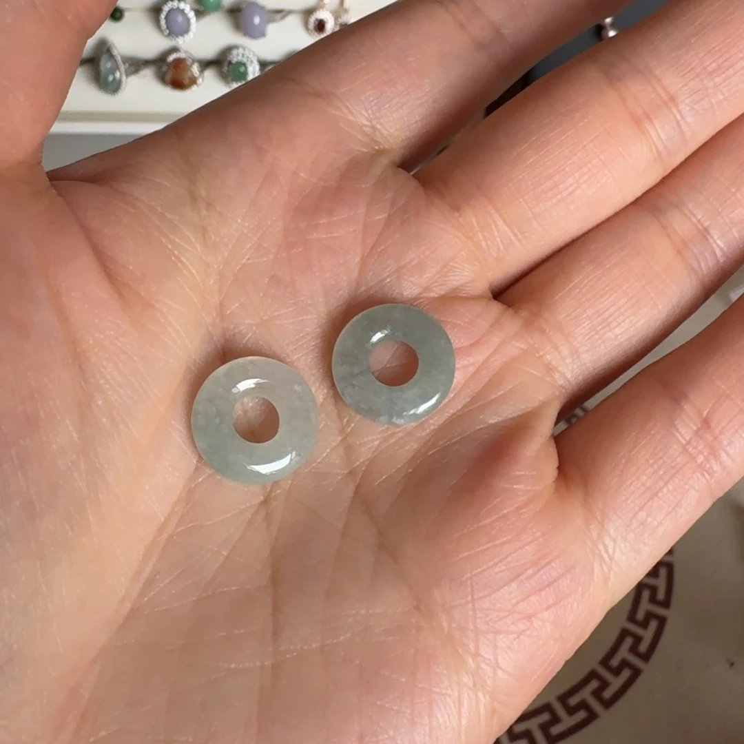 翡翠未镶嵌颈饰甜甜圈