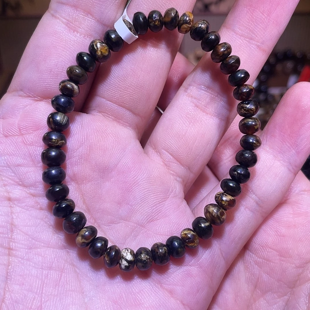 琥珀未镶嵌裸石6+抚顺琥珀黑花