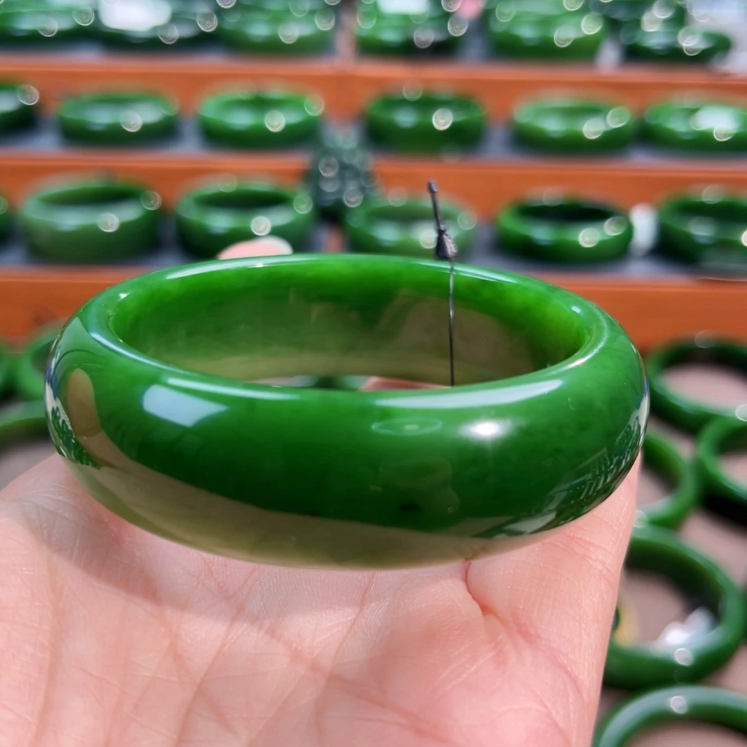 未镶嵌手镯和田玉（碧玉）