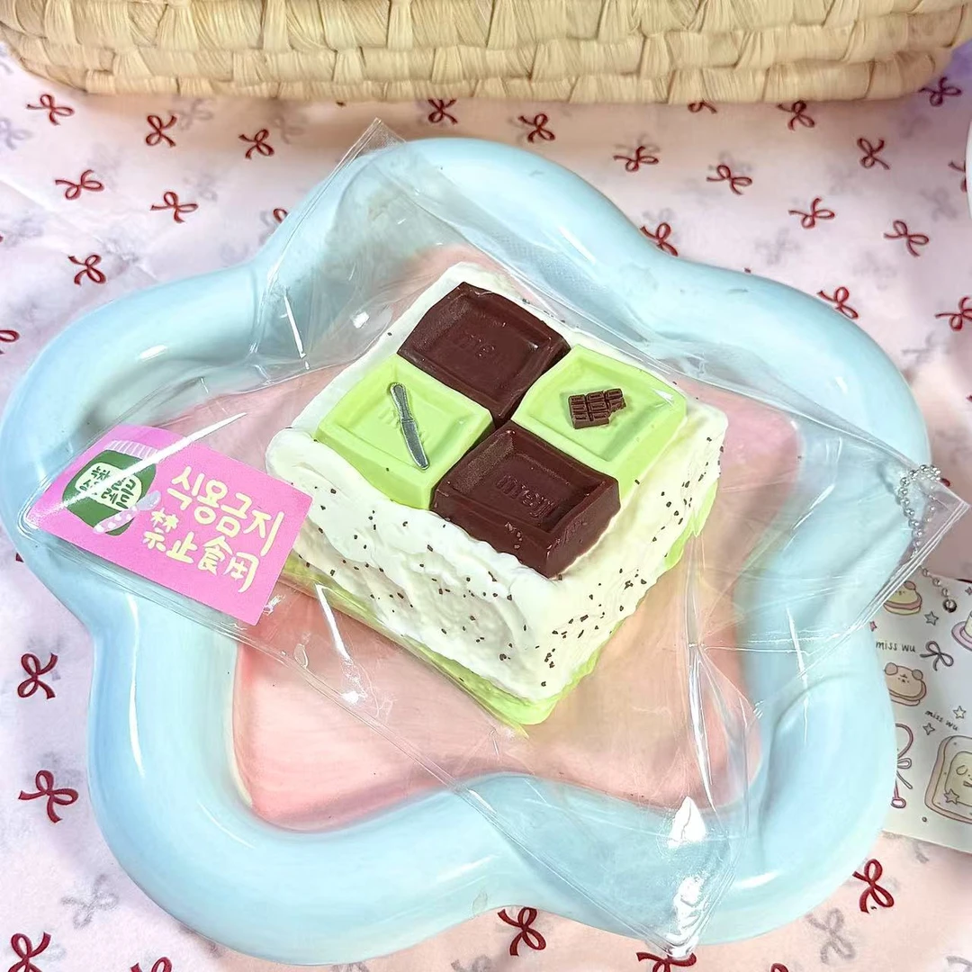 12.抹巧奶砖捏捏+榛子拿铁捏捏