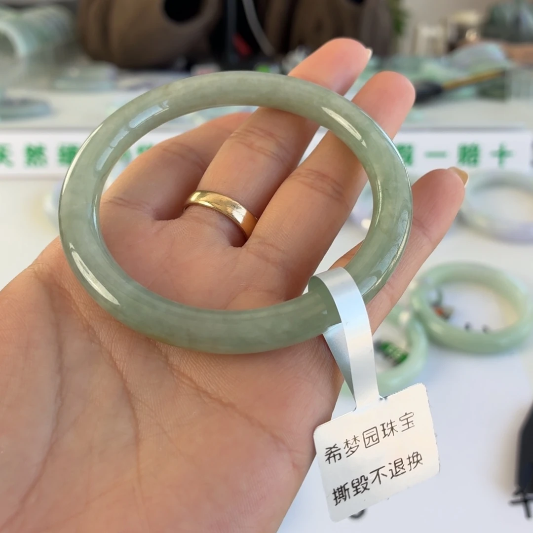 翡翠未镶嵌手镯57