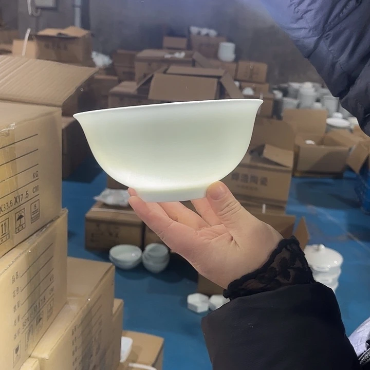 瓷片高白泥六英寸正德面碗一个，包邮