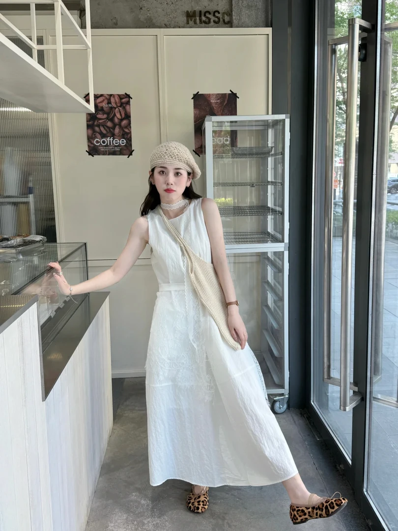 法式气质温柔风无袖背心连衣裙女2025新款设计感宽松别致显瘦长裙