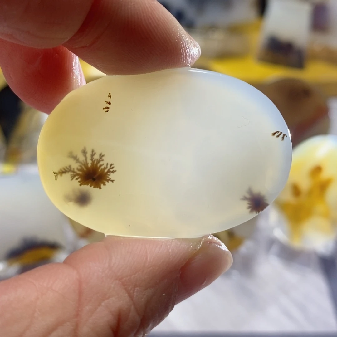 玛瑙/玉髓颈饰合金