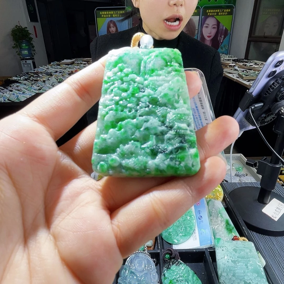 颈饰未镶嵌翡翠一