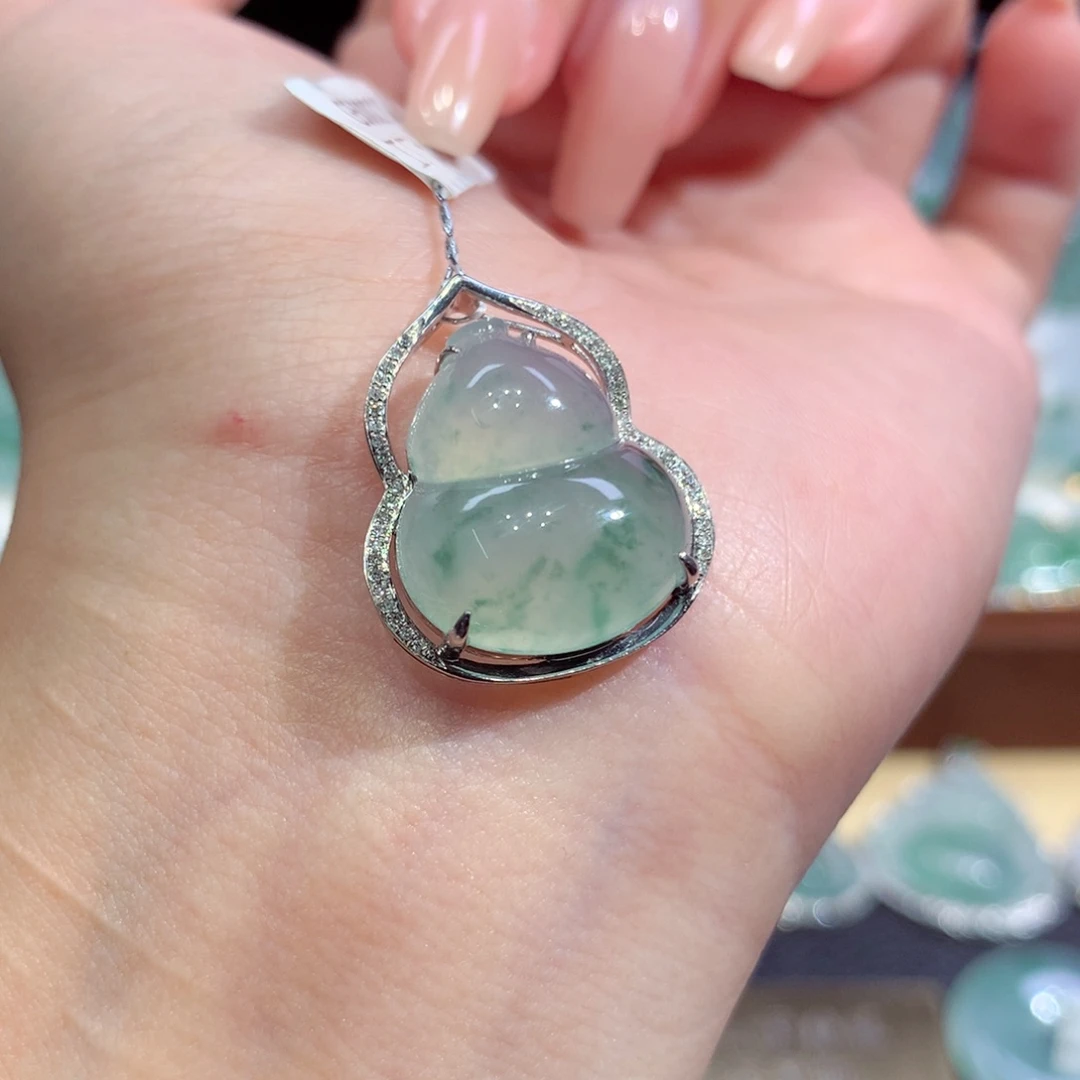 吊坠(不含链)18K金镶嵌翡翠