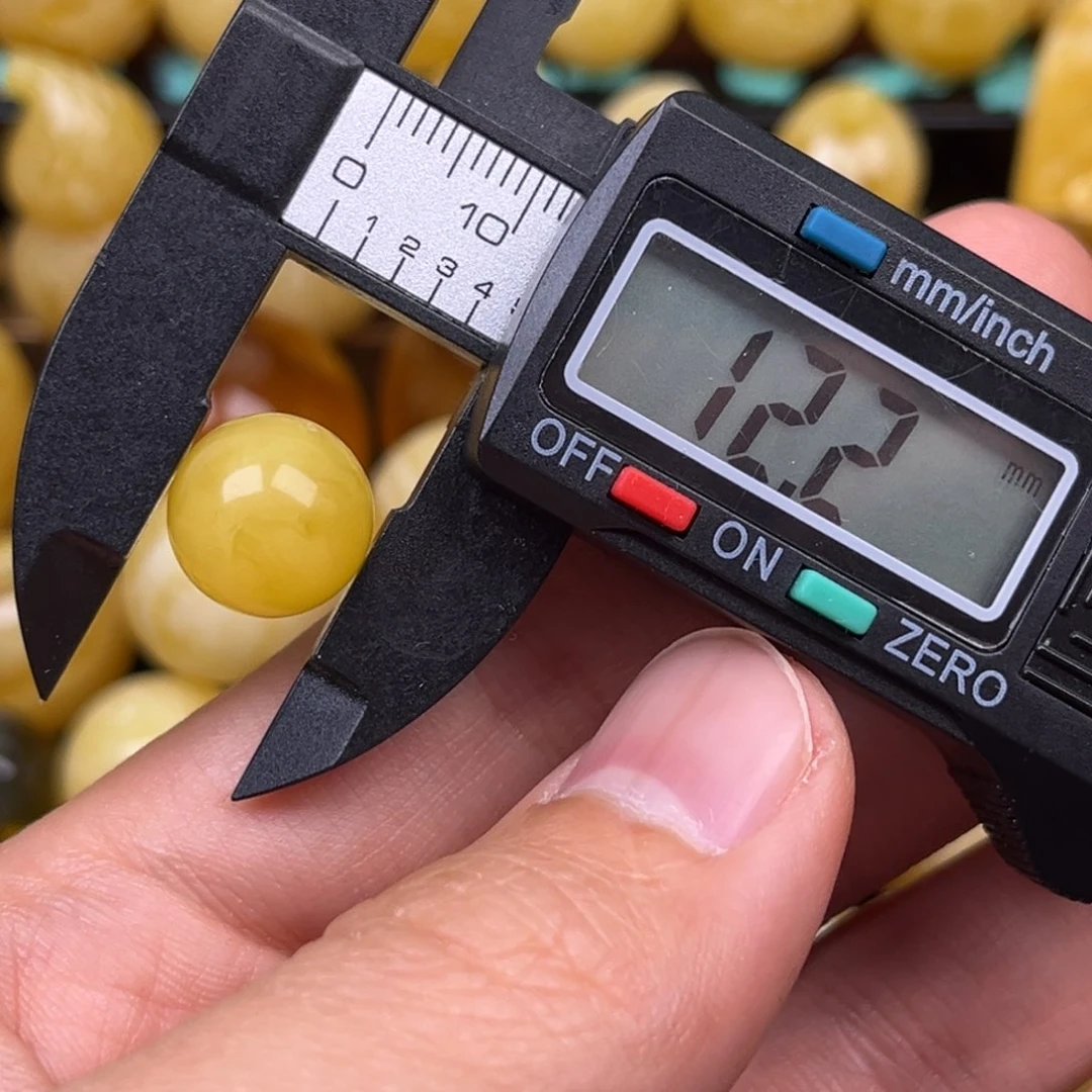 蜜蜡珠宝奇石未镶嵌