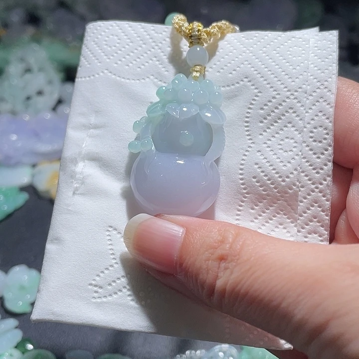 颈饰未镶嵌翡翠天