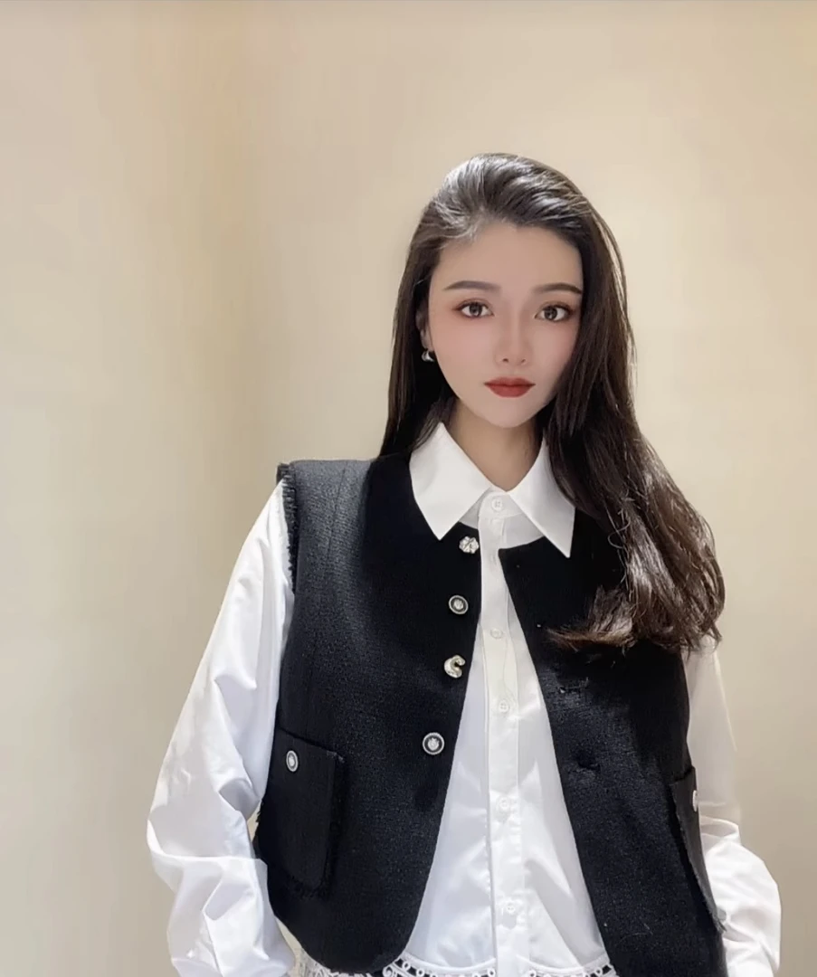 俪妍【LIVELY·YAN】春秋短款小香风马甲气质时尚百搭简约设计感