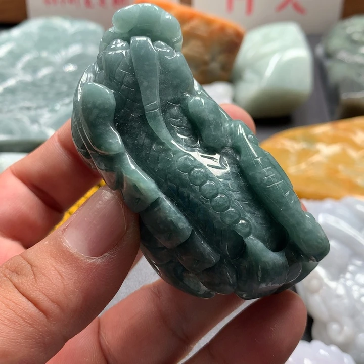 翡翠未镶嵌颈饰保真天然a货翡翠