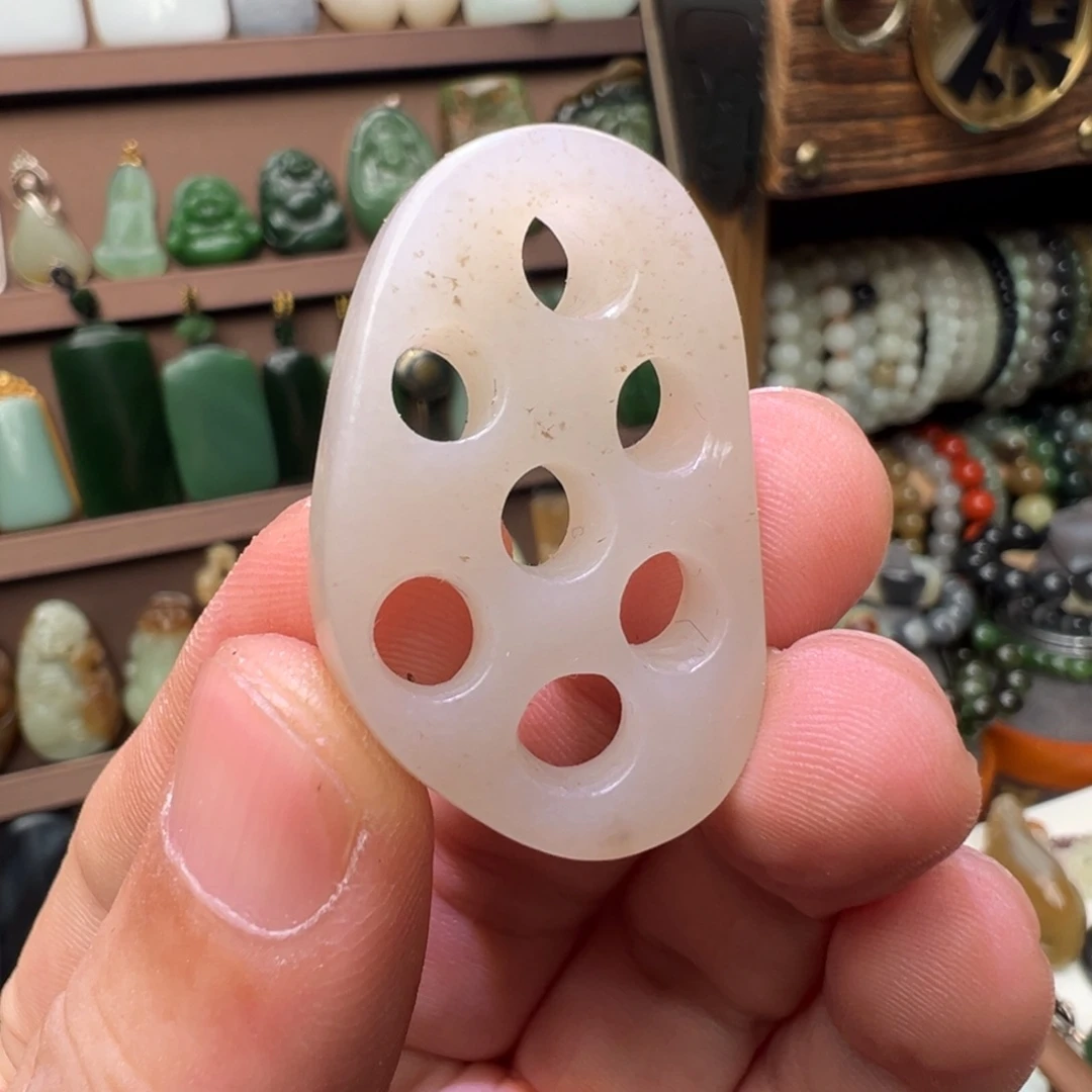 和田玉未镶嵌颈饰新疆且末藕片背面微麻糖福利9