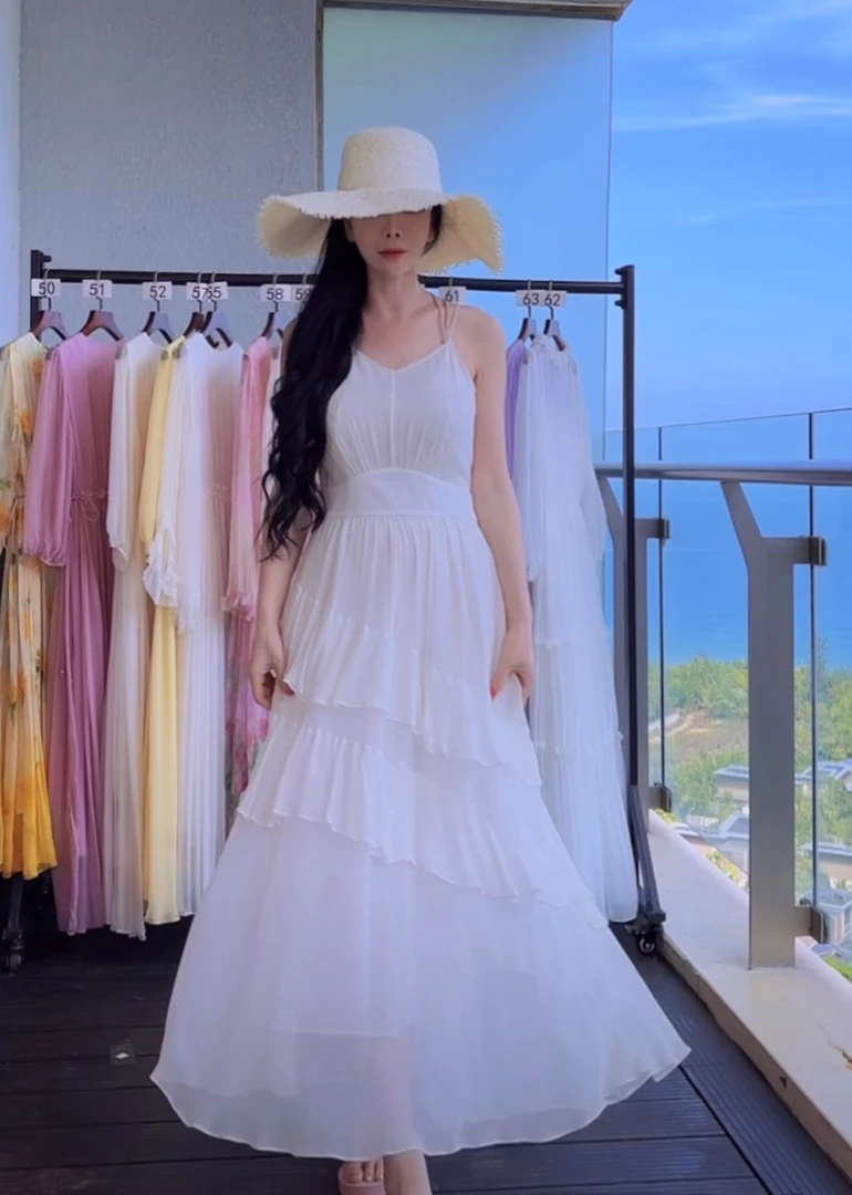 2025夏季新V领A字裙吊带极简风长裙连衣裙大摆气质内搭白色8009-1