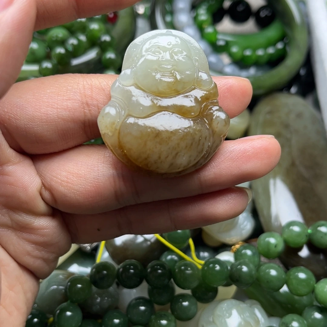 和田玉（糖玉）未镶嵌颈饰