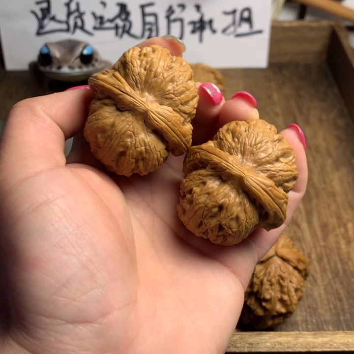 文玩核桃吊坠想***我元宝