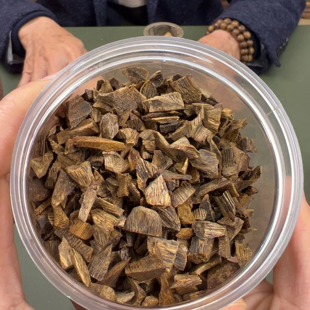 沉香手把件张勺子高油碎料100g