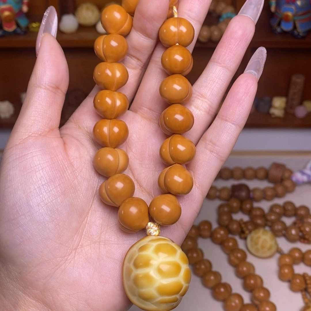 吊坠猴头核桃玻璃底柯基屁桃➕大富甲手持