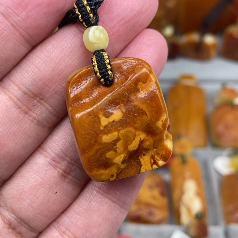 【闪购商品】未镶嵌颈饰琥珀