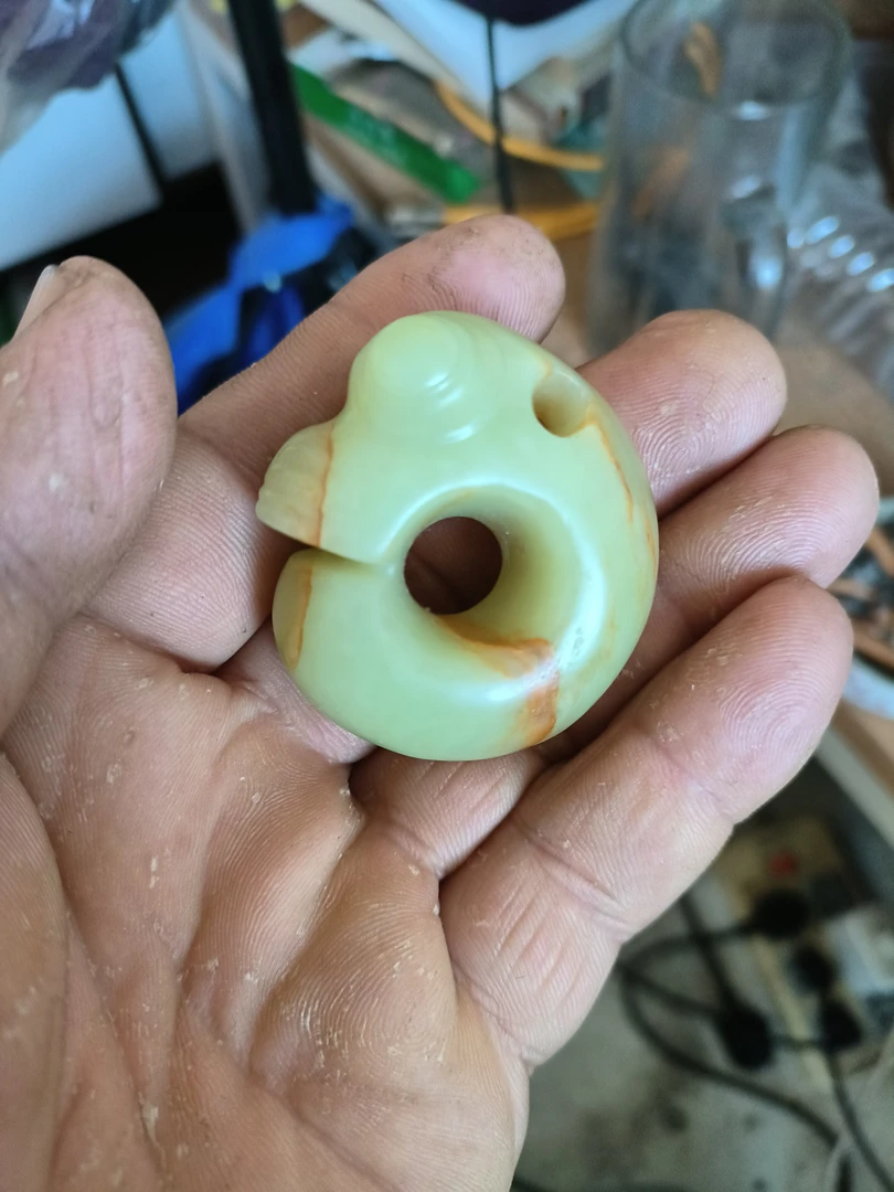 河磨奇石猪龙形器型件