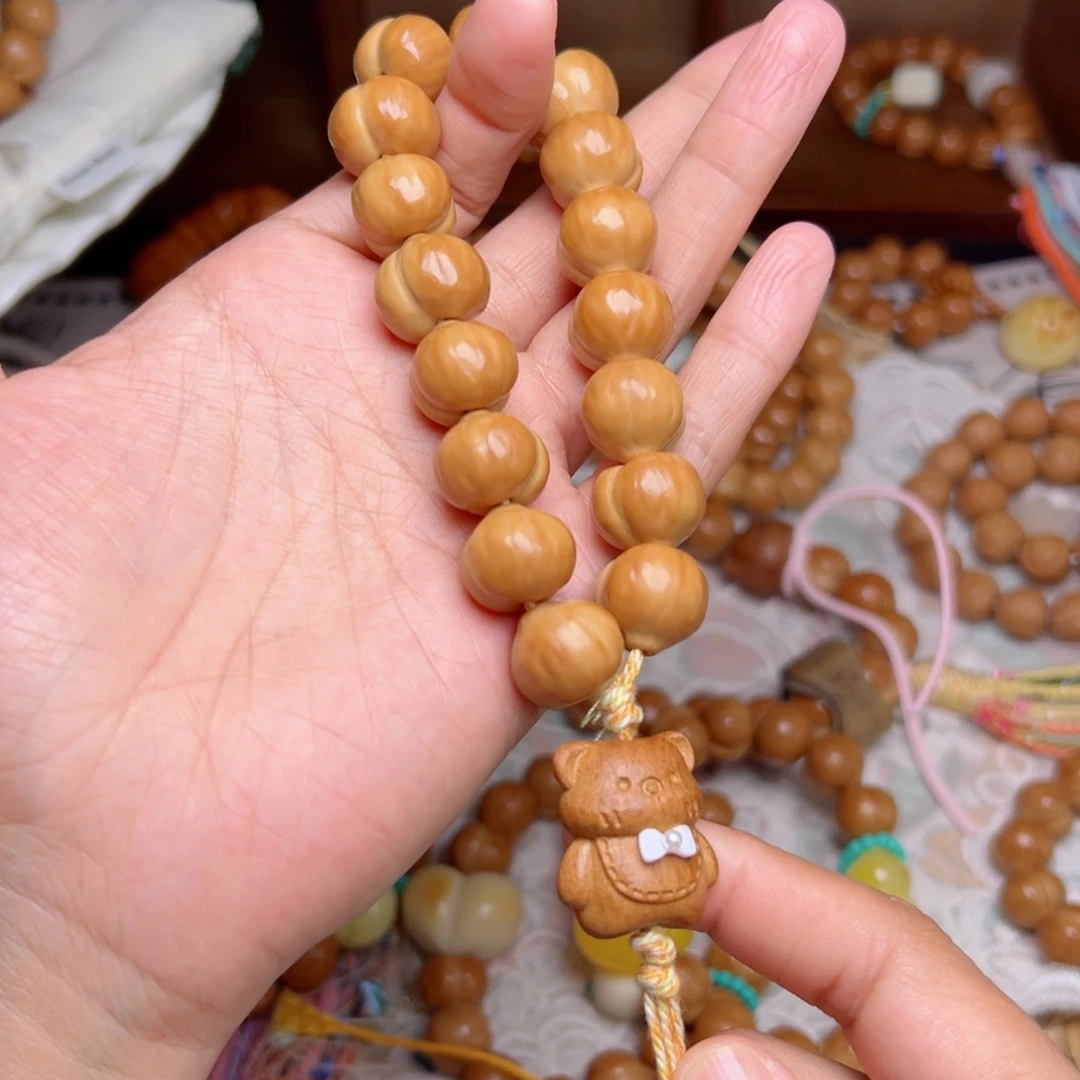 猴头核桃吊坠屁桃手持