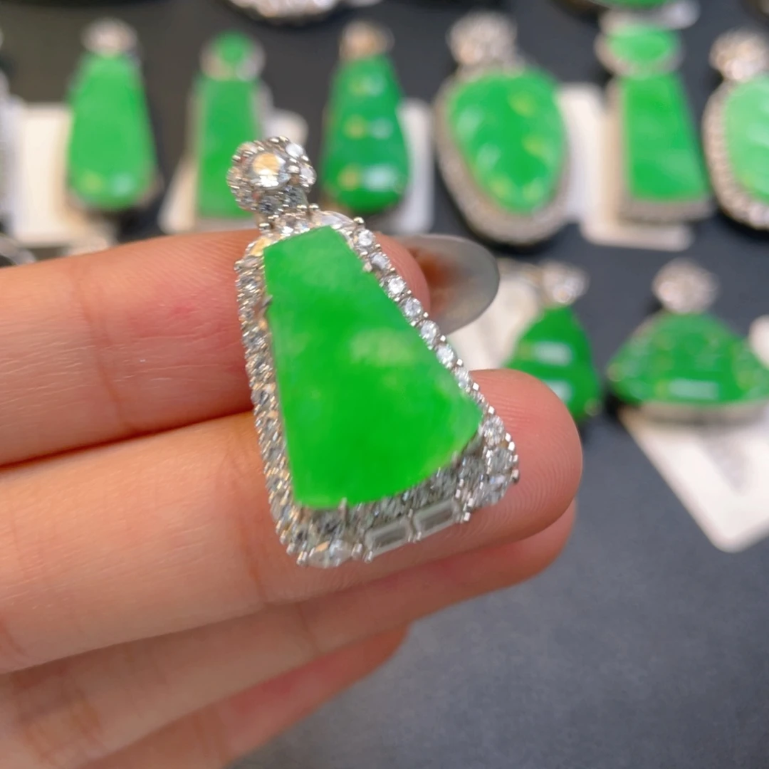 翡翠银S925镶嵌颈饰