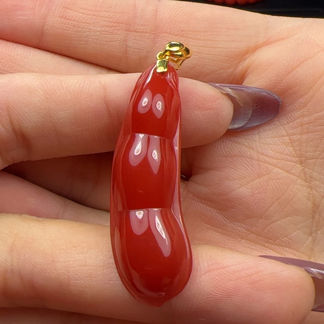 18K金镶嵌福豆南红玛瑙