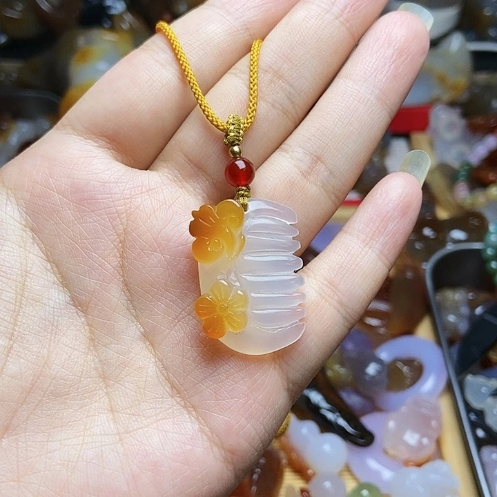 未镶嵌颈饰玛瑙/玉髓