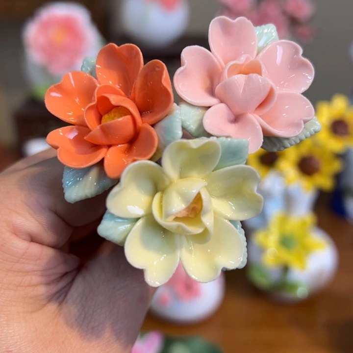 手工精致陶瓷摆件