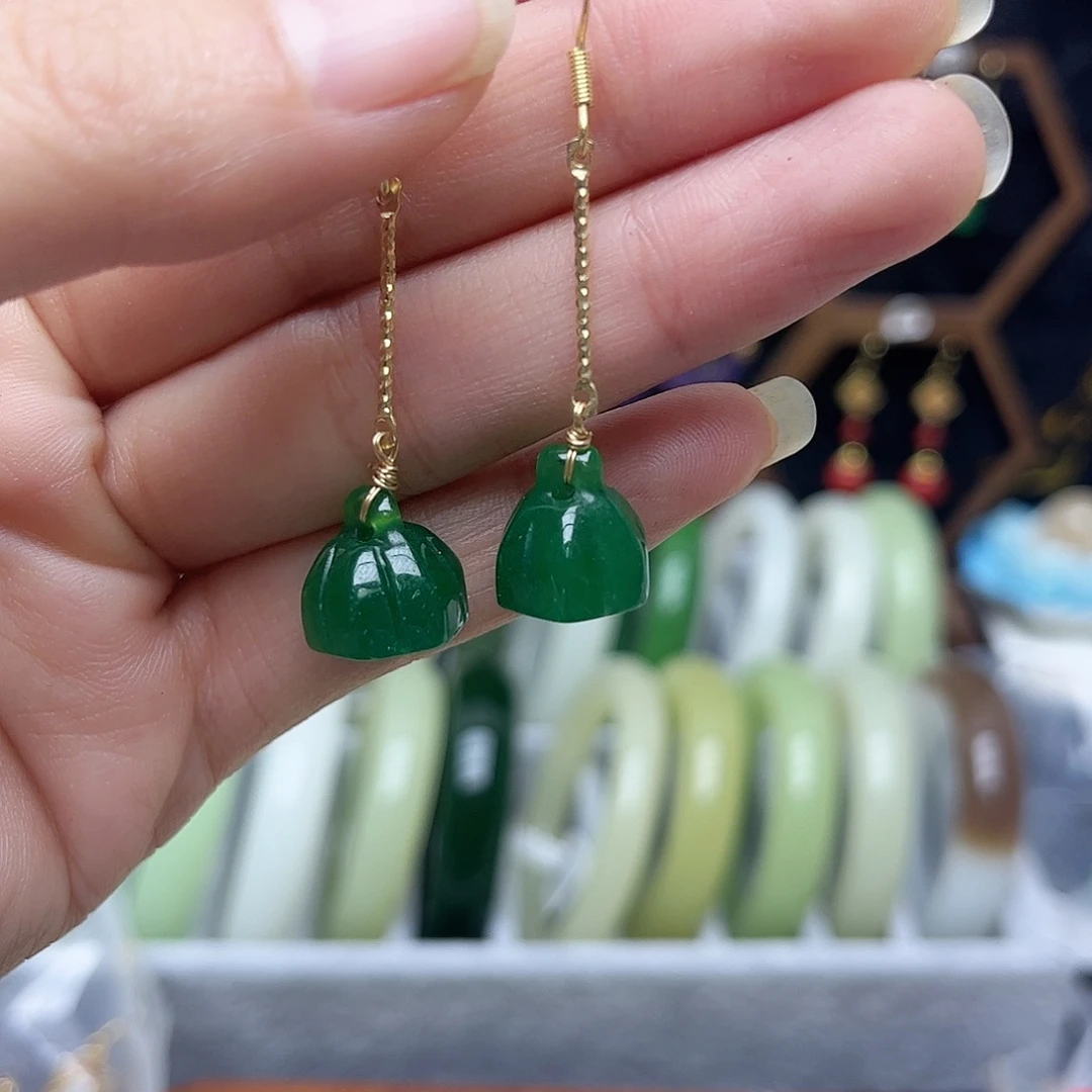 翡翠未镶嵌耳饰莲蓬