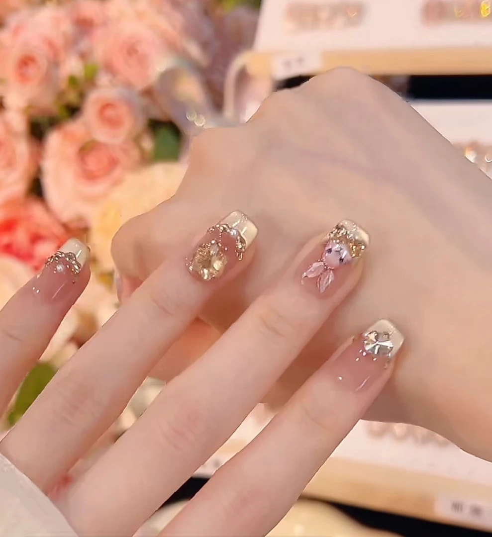 【爱丽丝兔兔】夏日爆款显白百搭猫眼高级感氛围穿戴甲