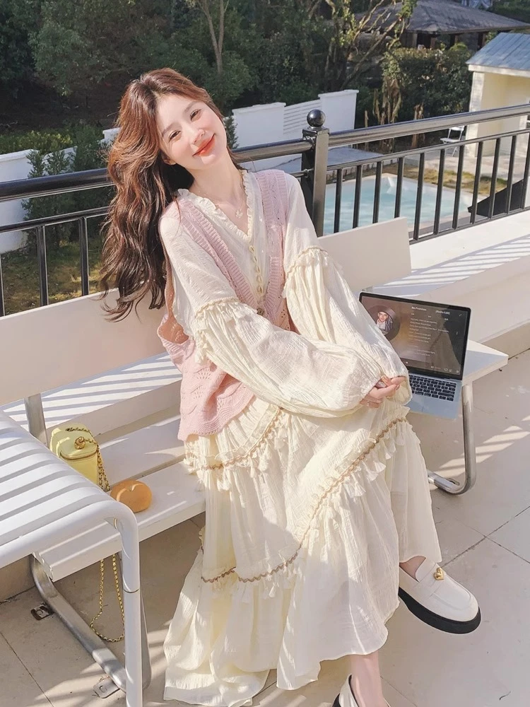 粉色初恋少女甜美减龄马甲温柔法式流苏长裙新款两件套连衣裙女秋