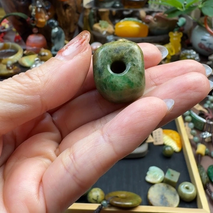 翡翠戒指足银镶嵌默*