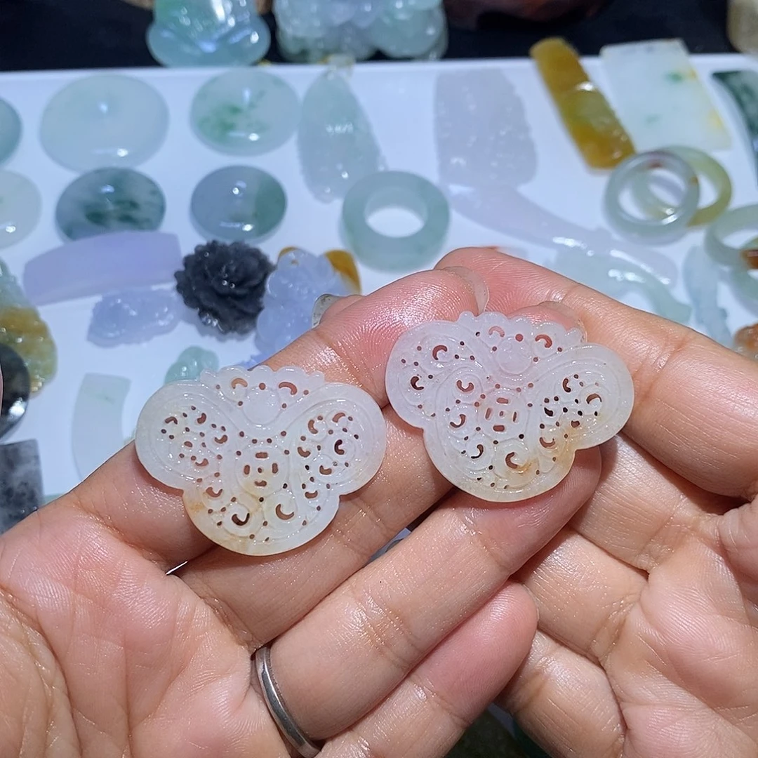 未镶嵌定制翡翠一对