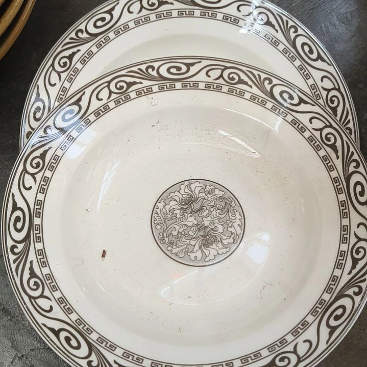 陶瓷盘子碗啥都有