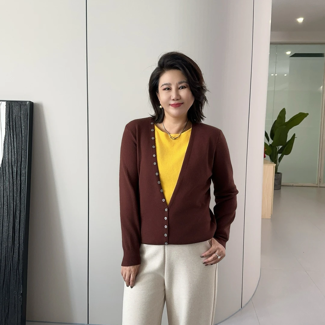 微胖女装【】假两件扣子开衫针织衫上衣秋季新款独特漂亮小衫957