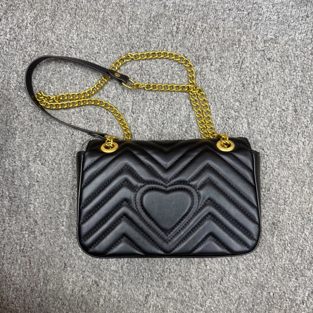 【E31】   新款经典 爱心绣线马蒙-黑色