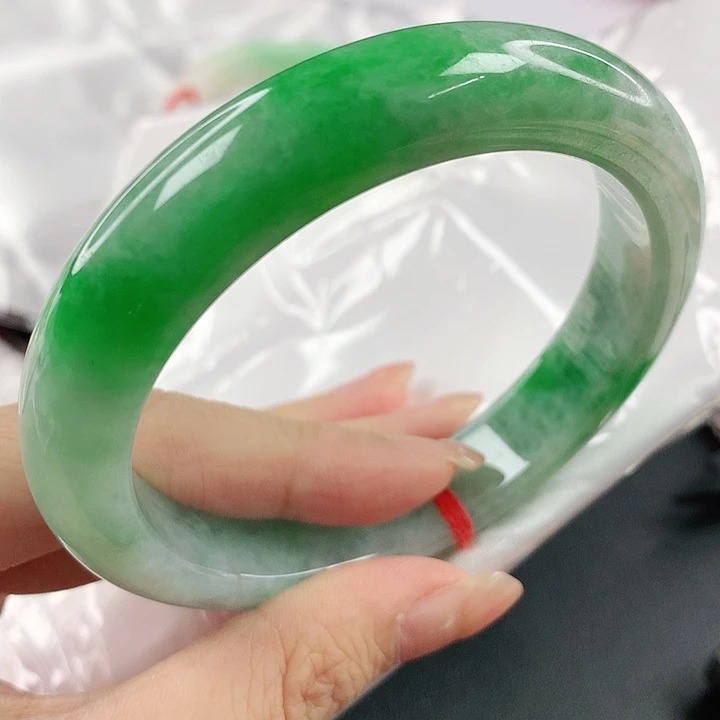 未镶嵌手镯翡翠，927