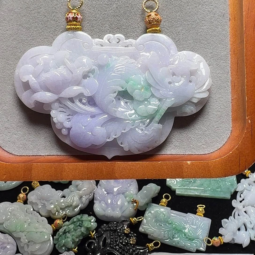 吊坠(赠链)未镶嵌翡翠