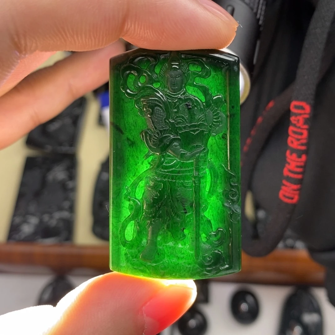 翡翠颈饰未镶嵌翡翠韦陀