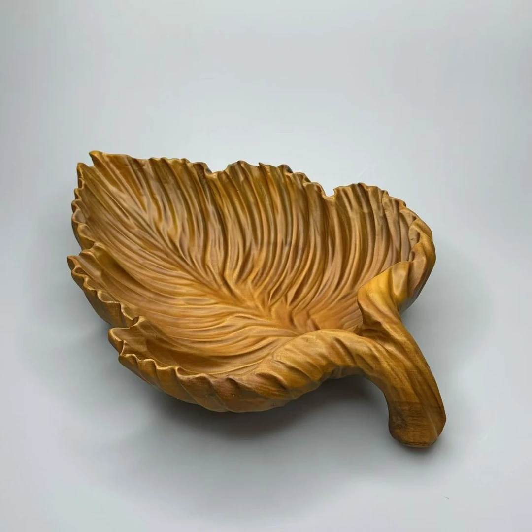 一木挖实木叶子果盘  尺寸:35*25.5*6cm