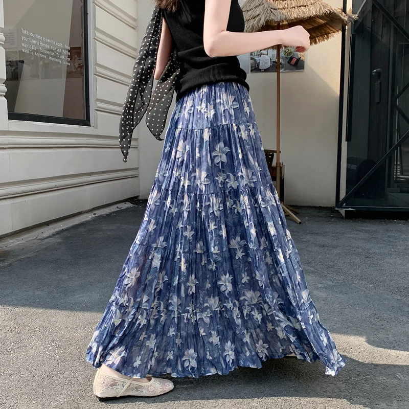 气质高级感碎花半身裙女2025夏季新款时尚百搭减龄长款a字大摆裙