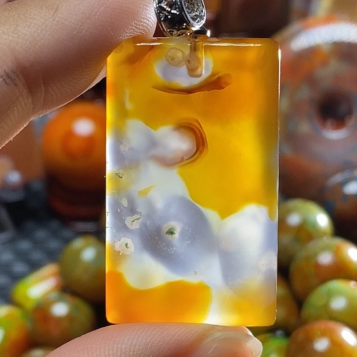 一***生玛瑙/玉髓未镶嵌颈饰