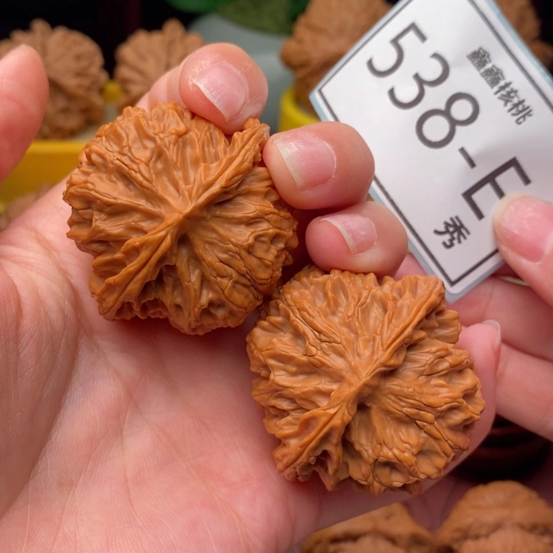 文玩核桃把件苹果园44