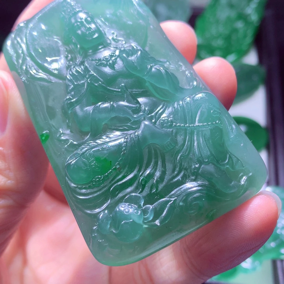 风****定制翡翠未镶嵌天然翡翠A货毛货挂件