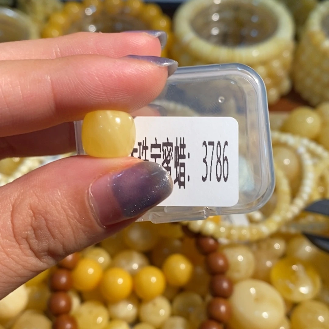琥珀未镶嵌珠宝奇石3786