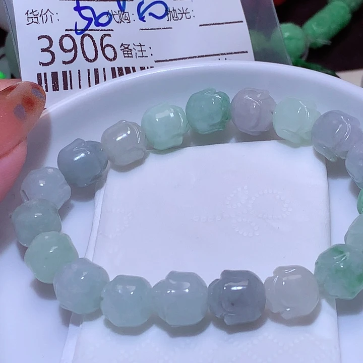乐***乐翡翠未镶嵌颈饰dtt
